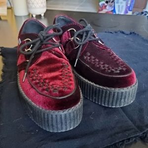Like New T.U.K. Burgundy Velvet Viva Mondo Creepers - size 7 women's